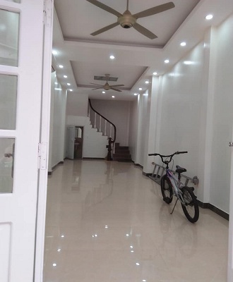 Cho thuê cửa hàng 2 tầng, Số 2 phố Nguyễn Chánh, Trung Hòa ( gần BigC Trần Duy Hưng ). 