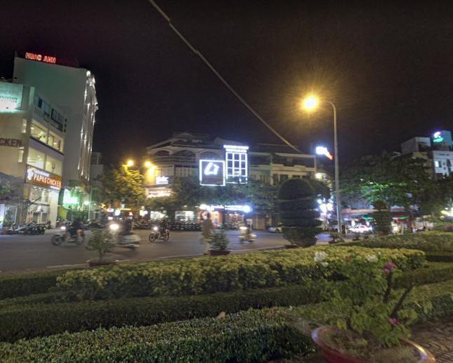 Mặt tiền đường hoa Phú Nhuận- Khu Phan Xích Long