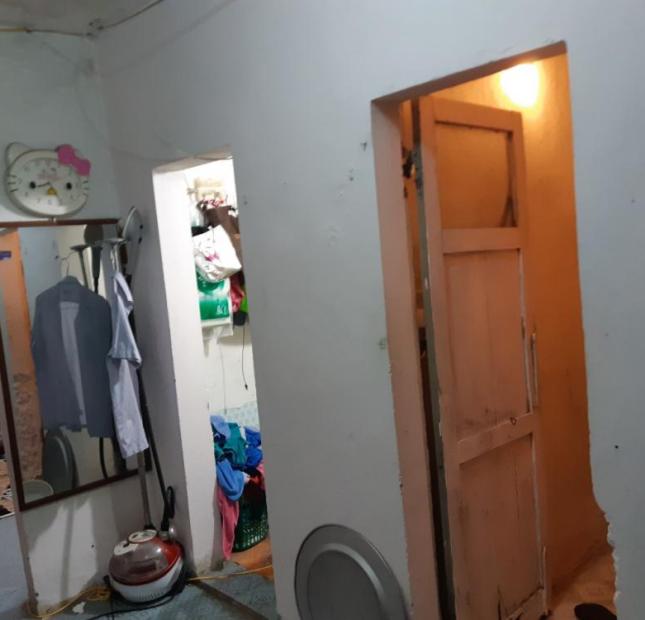 Chính chủ - Cho thuê nhà tại Tầng 3 C5 Tập thể Nghĩa Tân - Vào ở ngay từ 1/11/2018