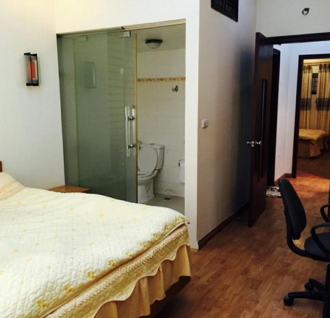 Cho thuê căn hộ chung cư Nguyễn Chí Thanh, 3 phòng ngủ, đầy đủ nội thất