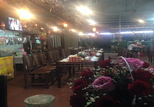 nhượng nhà hàng hải sản và đồng quê, khu ẩm thực dân cư Hồng Phong, thị xã Ba Hàng, Phổ Yên, Thái Nguyên 