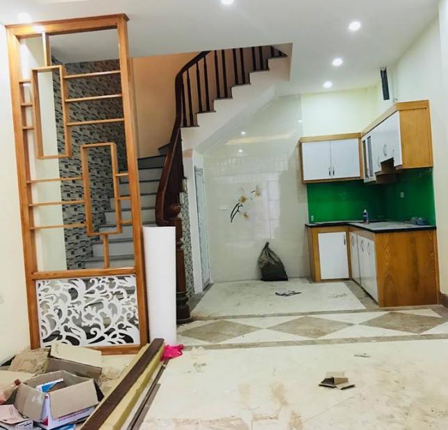 Bán nhà ngõ 5 Phan Đình Giót, La Khê, Hà Đông, diện tích 40m2, giá 2,2 tỷ, LH 0979788218