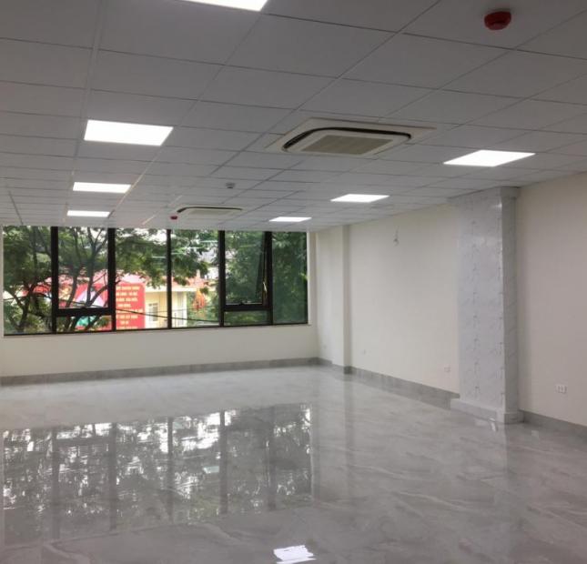 Cho thuê tòa nhà văn phòng kèm căn hộ mặt phố Trần Đăng Ninh, Cầu Giấy 100m2*9T, TM 180 tr/th