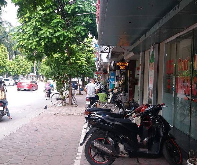 Bán nhà mặt phố Bà Triệu, Hà Đông, lô góc kinh doanh cực khủng