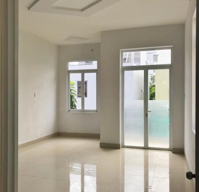 Cho thuê nhà hẻm Lê Văn Thịnh Quận 2, ngay chợ Cây Xoài, 100m2, 3PN, 11tr/tháng. LH 0903 82 4249