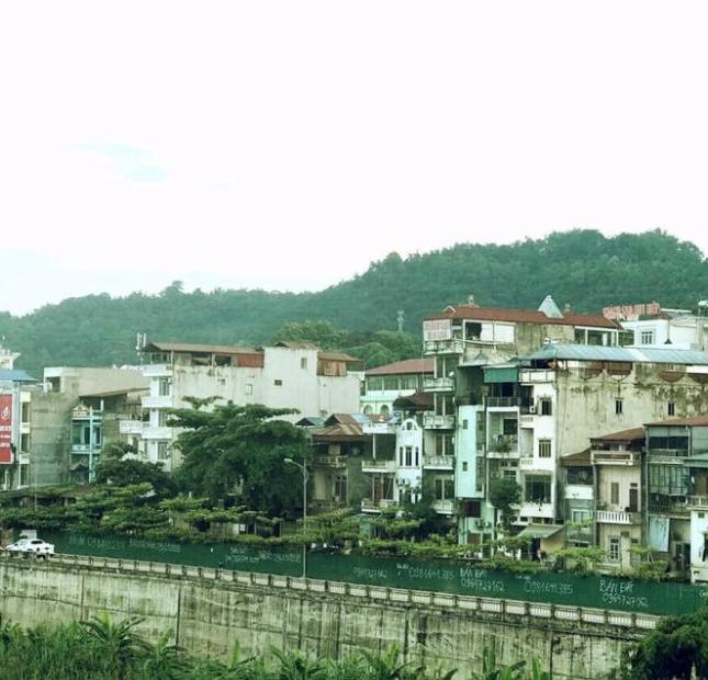 Bán nhà phố xây thô view Sông Hồng tại Lào Cai