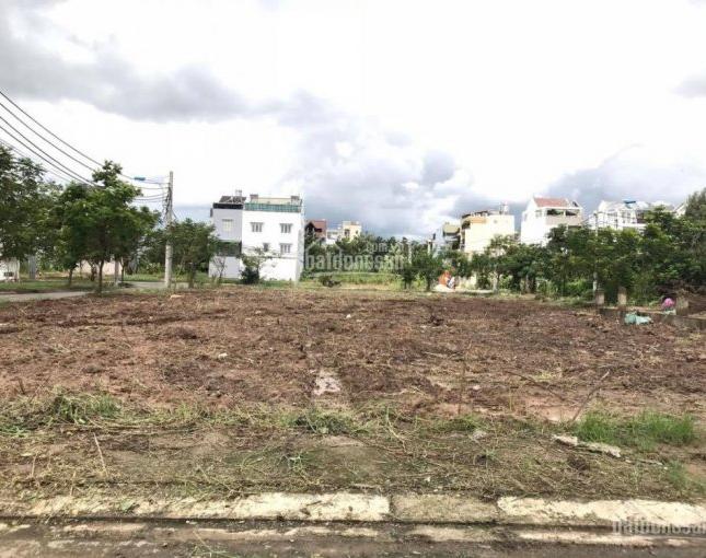 Bán đất MT đường Tân Liêm, KDC Phong Phú, gần UBND, giá 600tr, SHR, LH 0935057892