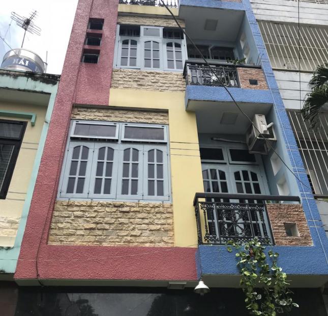 Bán nhà mặt tiền Trần Phú P4 Q5; 4x21m vuông vức