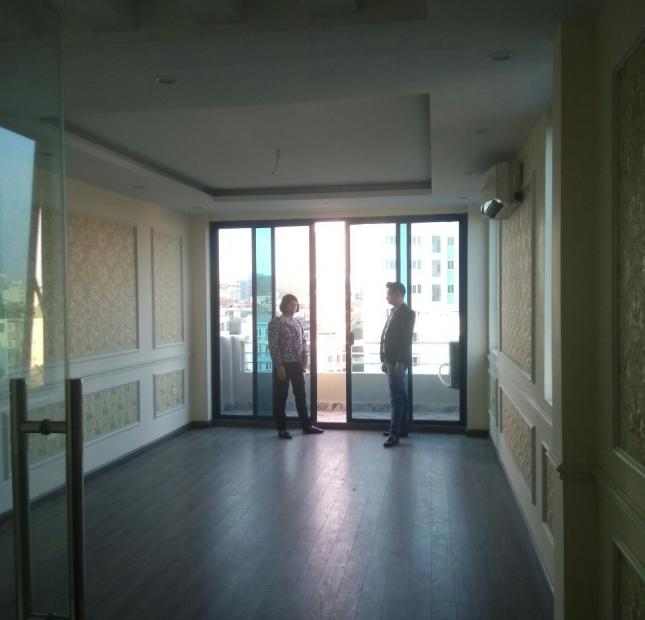 Cho thuê văn phòng 30m2 trong tòa nhà 7 tầng đường Hoàng Văn Thái, Thanh Xuân