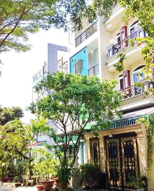 Nhà đẹp mặt tiền đường số D5 Khu Phạm Hữu Lầu Quận 7.