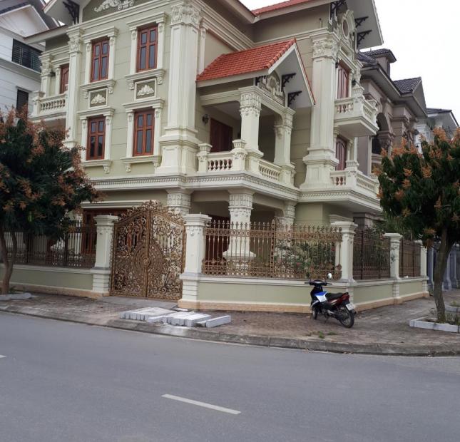 Chính chủ cần bán căn biệt thự BT 04 Việt Hưng, 2 mặt tiền rộng thoáng. LH: 0929 48 5115