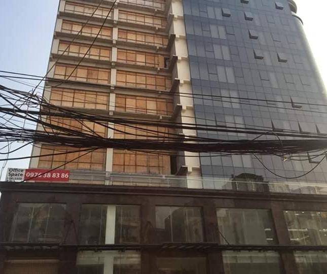 Gia đình vào Nam, bán gấp nhà P/L Giang Văn Minh, DT 50m2, 5 tầng, 7.7 tỷ, ô tô, KD, VP