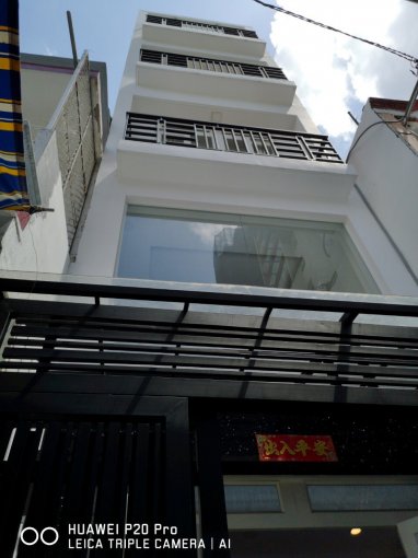 Bán gấp nhà mặt tiền Võ Văn Tần, Q3, DT 4.2x19m, trệt 6 lầu, thuê 135 triệu/th, giá 32tỷ