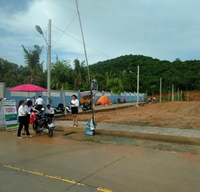 Bán đất tại Đường Nguyễn Trung Trực, Phú Quốc, Kiên Giang diện tích 120m2 giá 1.8 Tỷ