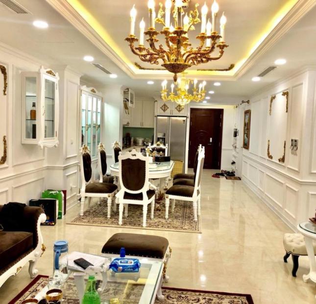 Cho thuê căn hộ cao cấp tại Vinhomes Nguyễn Chí Thanh, 145m2, 3PN, đủ đồ, giá 30 triệu/tháng