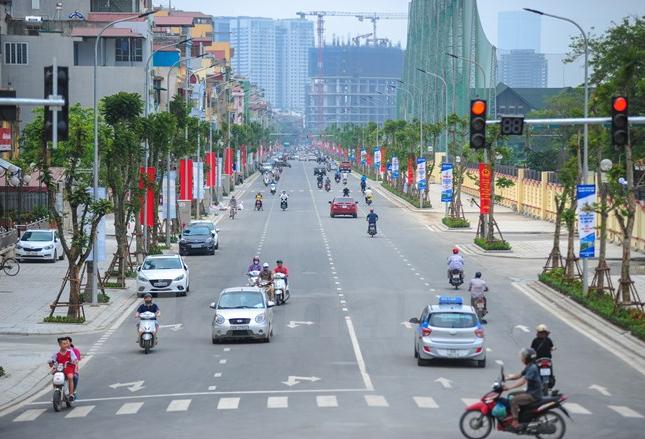 Nhà mặt phố Lê Trọng Tấn, Thanh Xuân, kinh doanh, 2 làn đường ngược xuôi, 43m2 x 5 tầng, 13.5 tỷ