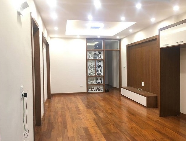 Nhà cực đẹp, bán nhà phân lô ngõ 61 Lạc Trung, ngõ 6m ô tô vào nhà 71,5 m2, xây 4 tầng, giá 9 tỷ