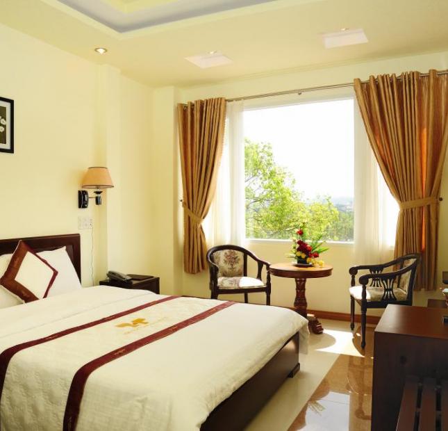 Bán khách sạn 3 sao 2 MT đường Nguyễn Trãi, P Bến Thành, DT 8,5x20m vuông vức 8 lầu cho thuê 450tr