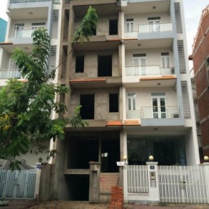 Bán nhà mặt tiền Ngô Quyền, Q. 10, (DT: 4.3 x 16m ) giá: 16 tỷ TL
