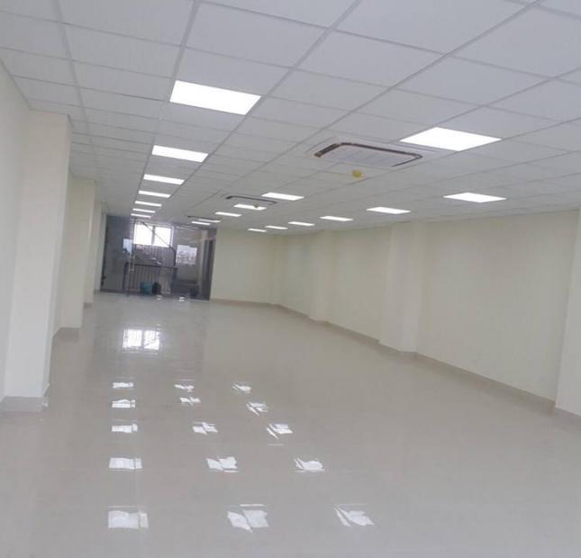 Còn 1 sàn duy nhất làm văn phòng tại MP Nguyễn Xiển, 130m2 giá chỉ 24tr/tháng