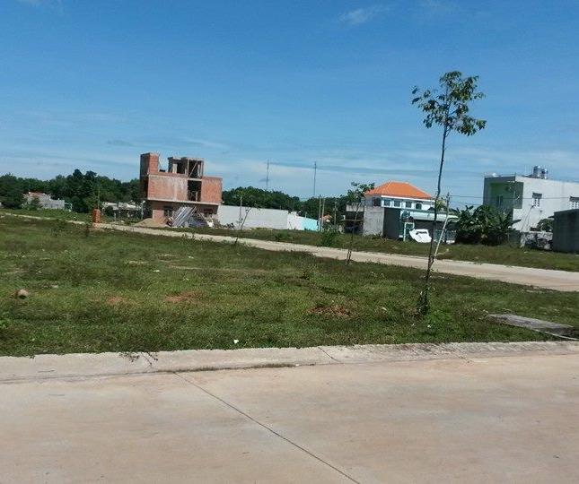 Cần bán 300m2 đất, giá 390 triệu, ngay chợ thị xã Bình Dương