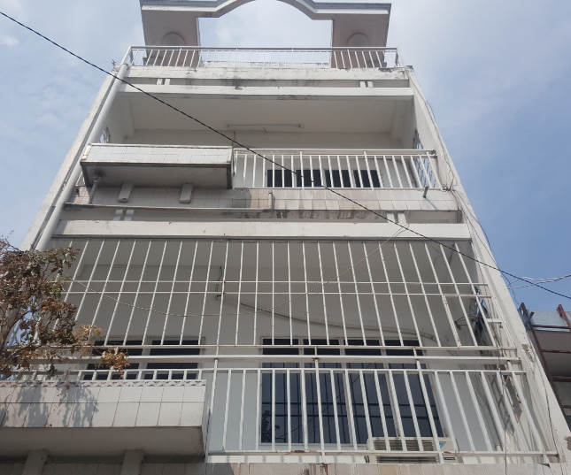 Mặt tiền Hẻm xe hơi Cách Mạng Tháng 8, Phường 13 Quận 10. Nhà 4 Lầu (4.8x11.5).Gía 7.5Tỷ