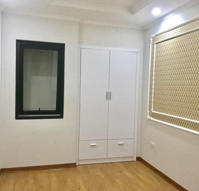 Kiến trúc sư bán nhà Nguyễn Văn Cừ, 70m2 x 4 tầng, MT 4m, siêu đẹp, chỉ 5.4 tỷ