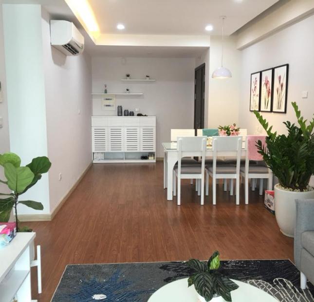 Cho thuê căn hộ Home City đồ mới 100%, 2 PN, diện tích rộng, giá 14 tr/th, E Linh 0963.217.930