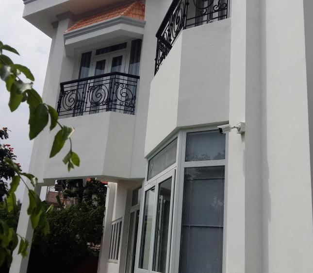 Cho thuê nhà mặt đường Nguyễn Văn Hưởng, Thảo Điền, Quận 2, 250m2, giá 140 triệu/tháng