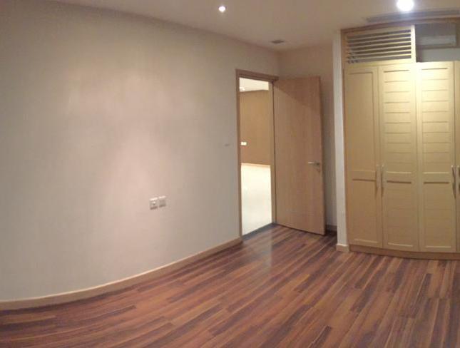 Cho thuê gấp căn hộ tại Golden Palm Lê Văn Lương, 67m2, 2PN, đồ cơ bản, giá thuê 11 tr/tháng