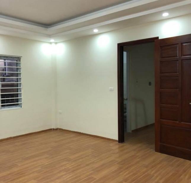 Bán nhà mặt phố Cát Linh, 55m2, 5 tầng, chỉ 10 tỷ