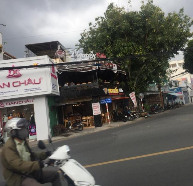 Bán nhà 2 mặt tiền đường Nguyễn Trãi, đối diện Đoàn 30, khu trung tâm mua sắm sầm uất
