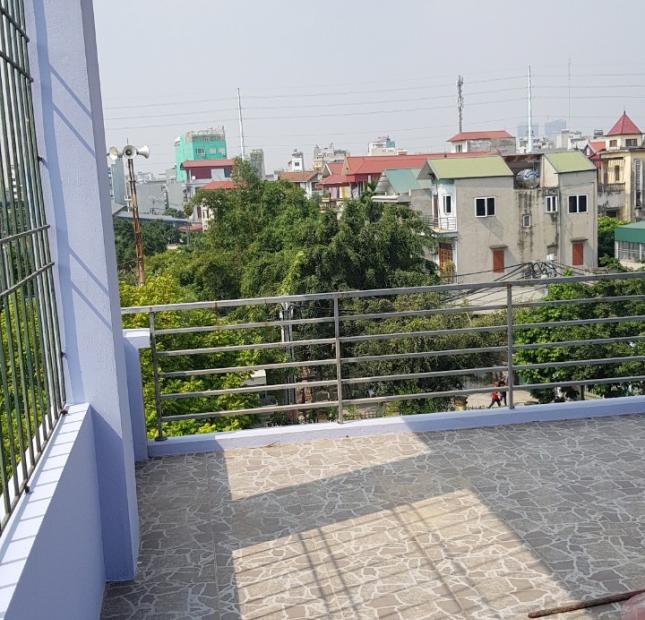 Nhà cách 30m mặt phố đường Lê Hồng Phong, sân bóng Cầu Đơ, 4 tầng, 40m2, giá 2.4 tỷ, 0969419928
