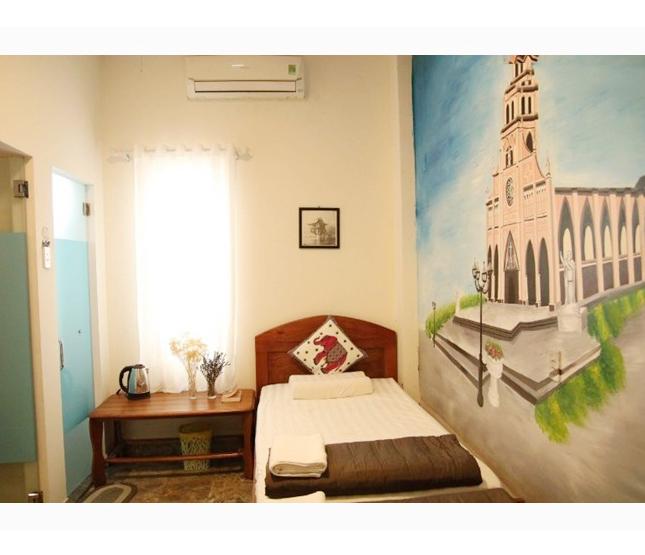 Bán khách sạn mini 4 tầng 12 phòng đường Lê Quang Đạo, gần Nguyễn Văn Thoại
