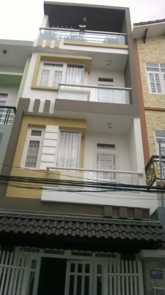 Định cư cần bán gấp nhà MT Nguyễn Tri Phương, 5.2x18m, nhà 3 lầu cũ, chỉ 30 tỷ