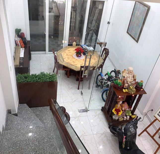 Bán nhà 3 lầu đẹp đoạn đẹp nhất đường Chấn Hưng, phường 7, quận Tân Bình