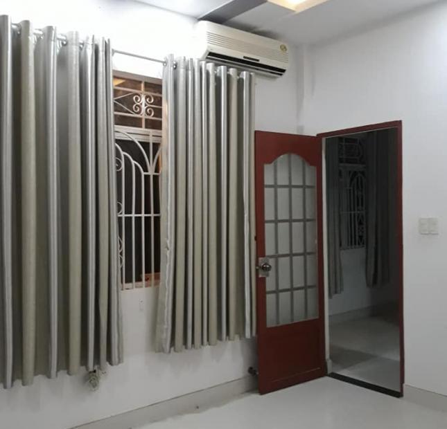 Bán nhà 3 mặt thoáng Phan Văn Trị, Bình Thạnh, nhà mới, 60m2, tặng nội thất chỉ với 6 tỷ