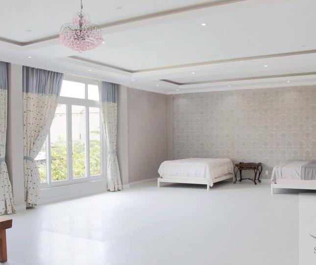 Cho thuê villa Giang Văn Minh, 1300m2, 5PN, giá 163tr/tháng ($7000), LH: 0909246874