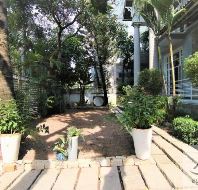 Cho thuê villa Thảo Điền 450m2, 4PN, nội thất đầy đủ, sân vườn hồ bơi, giá 82tr/th