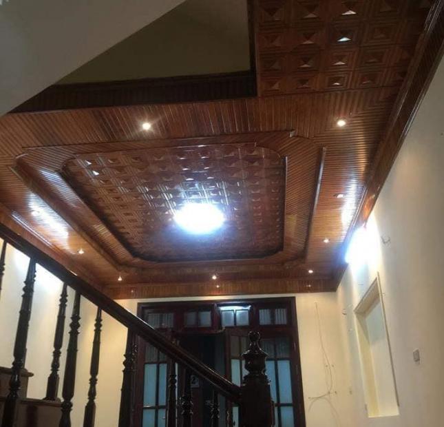 Bán nhà phân lô khu VIP phố Yên Hòa, Cầu Giấy, nội thất full gỗ lim đẹp long lanh