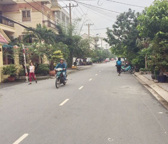 Bán gấp nhà cấp 4 mặt tiền Lý Phục Man, P. Bình Thuận, Quận 7 