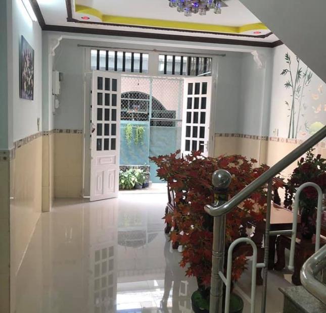 Mẹ định cư bán nhà tuyệt đẹp trung tâm Phú Nhuận chỉ 3,9 tỷ