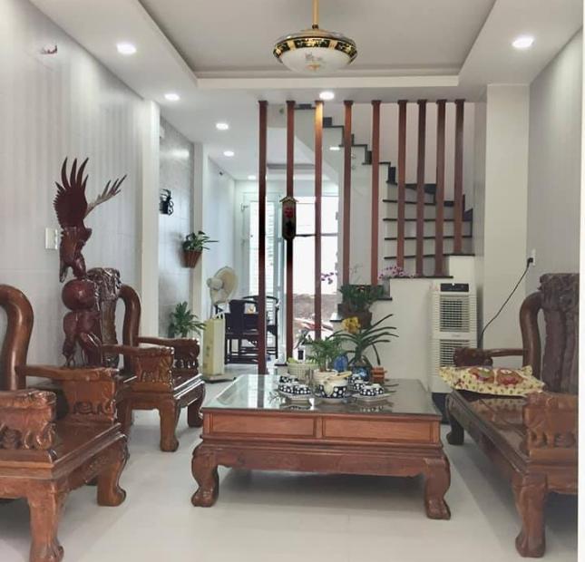 Mẹ cần bán nhà Nguyễn Thượng Hiền, 4 tầng, 4,65 tỷ