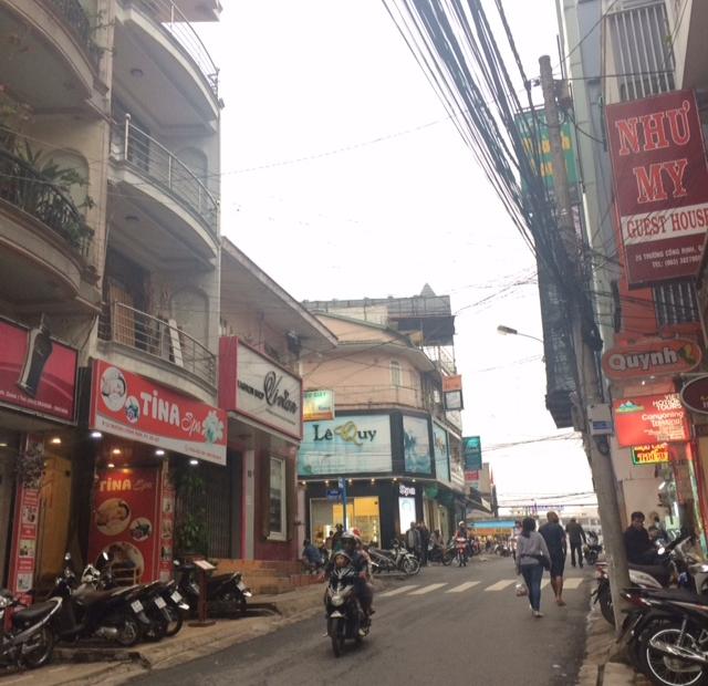 Cần bán nhà mặt tiền đường Trương Công Định - P1 - TP Đà Lạt, giá 14.8 tỷ