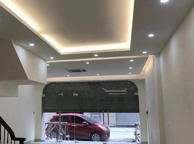 Nhà phân lô Hoàng Quốc Việt, Cầu Giấy, 51m2, 7 tầng, thang máy, gara ô tô