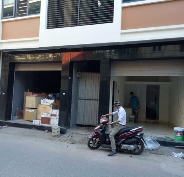 Cho thuê nhà ngõ phố Nguyễn Thị Định 45m2 x 4 tầng, MT 4m, cho thuê giá rẻ 15 triệu//tháng