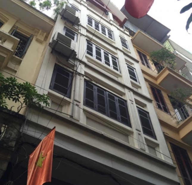 Bán nhà 3 mặt ngõ kinh doanh Hoàng Quốc Việt, 40m2, 5 tầng, giá 4 tỷ
