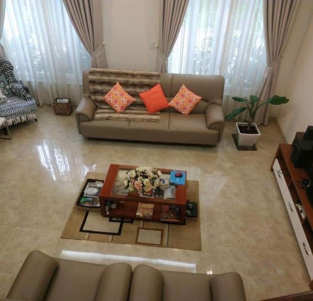 Cần bán villa tại đường Nguyễn Bá Huân, P. Thảo Điền, Quận 2, TP. HCM DT 7.5x23m, giá 27 tỷ 5
