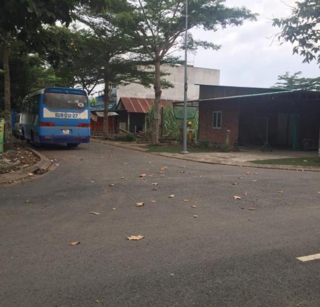 Bán lô đất ngay cổng khu công nghiệp Long Hậu - Hòa Bình, huyện Thủ Thừa, tỉnh Long An