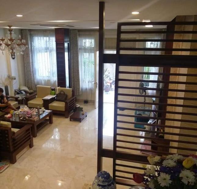Bán nhà cực đẹp Ngọc Thụy, Long Biên, 130m2, 4T, gara ô tô, gần đường 40m, 12.5 tỷ